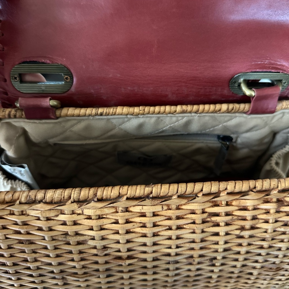 PreOwned Excellent Condition Gendhis Ratan bag with 2 straps - Picture 16 of 16